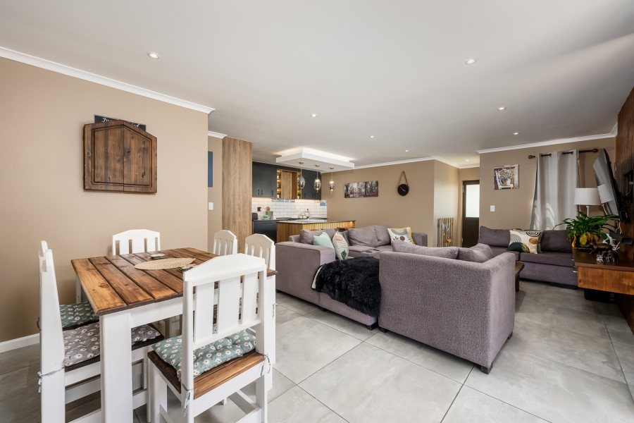 2 Bedroom Property for Sale in Sherwood Eastern Cape